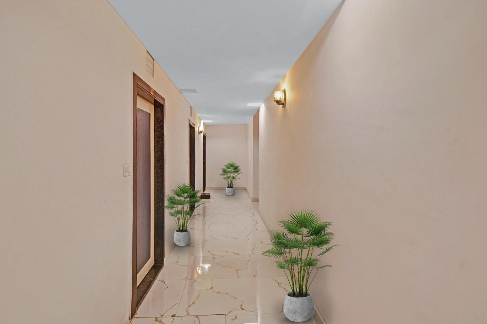 Hotel O Sandeep Rāipur エクステリア 写真