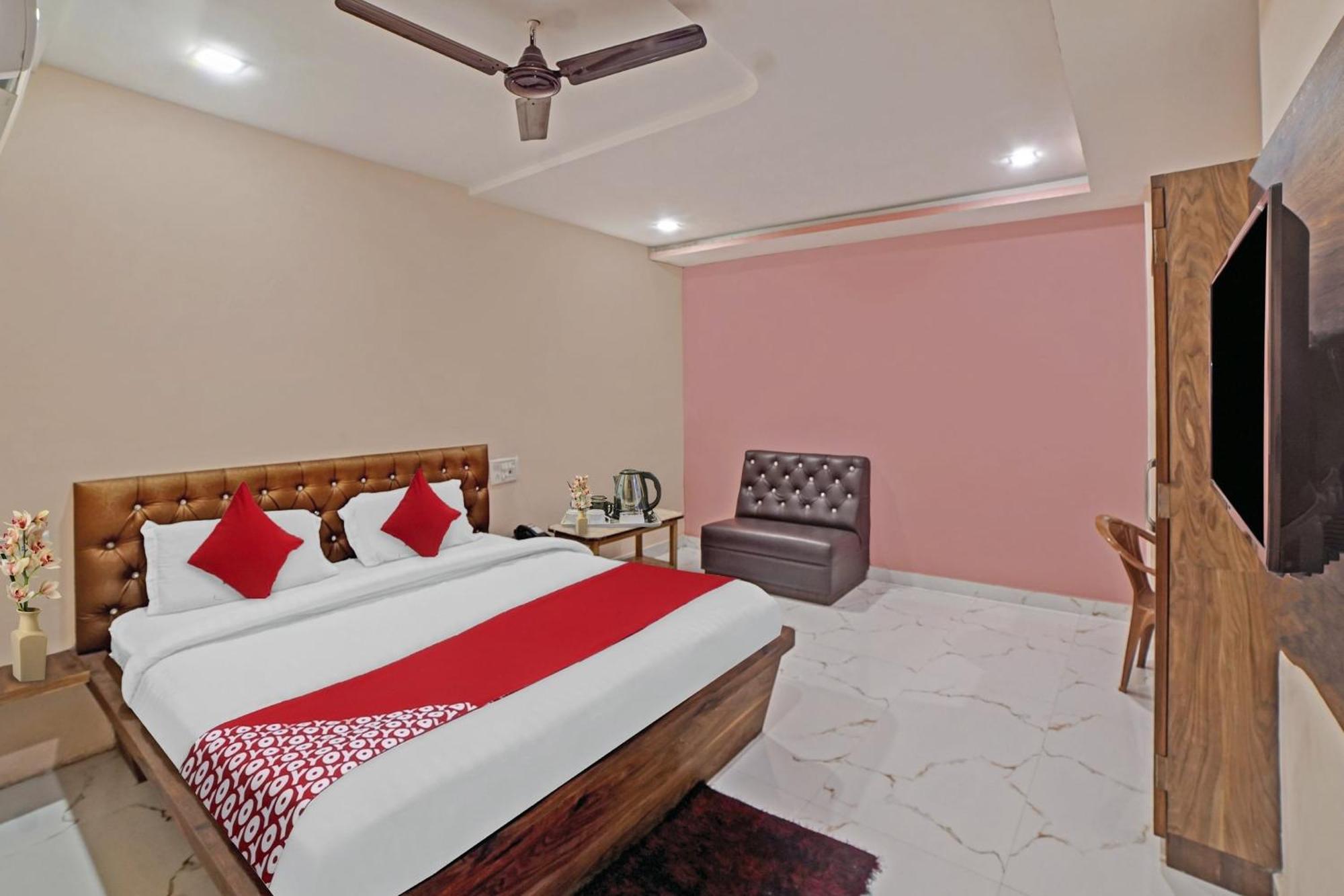 Hotel O Sandeep Rāipur エクステリア 写真
